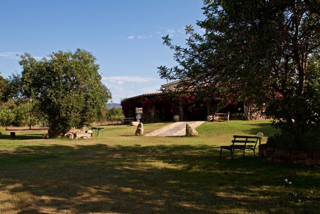 Гостевой дом Agriturismo Sarrabus San Priamo Экстерьер фото